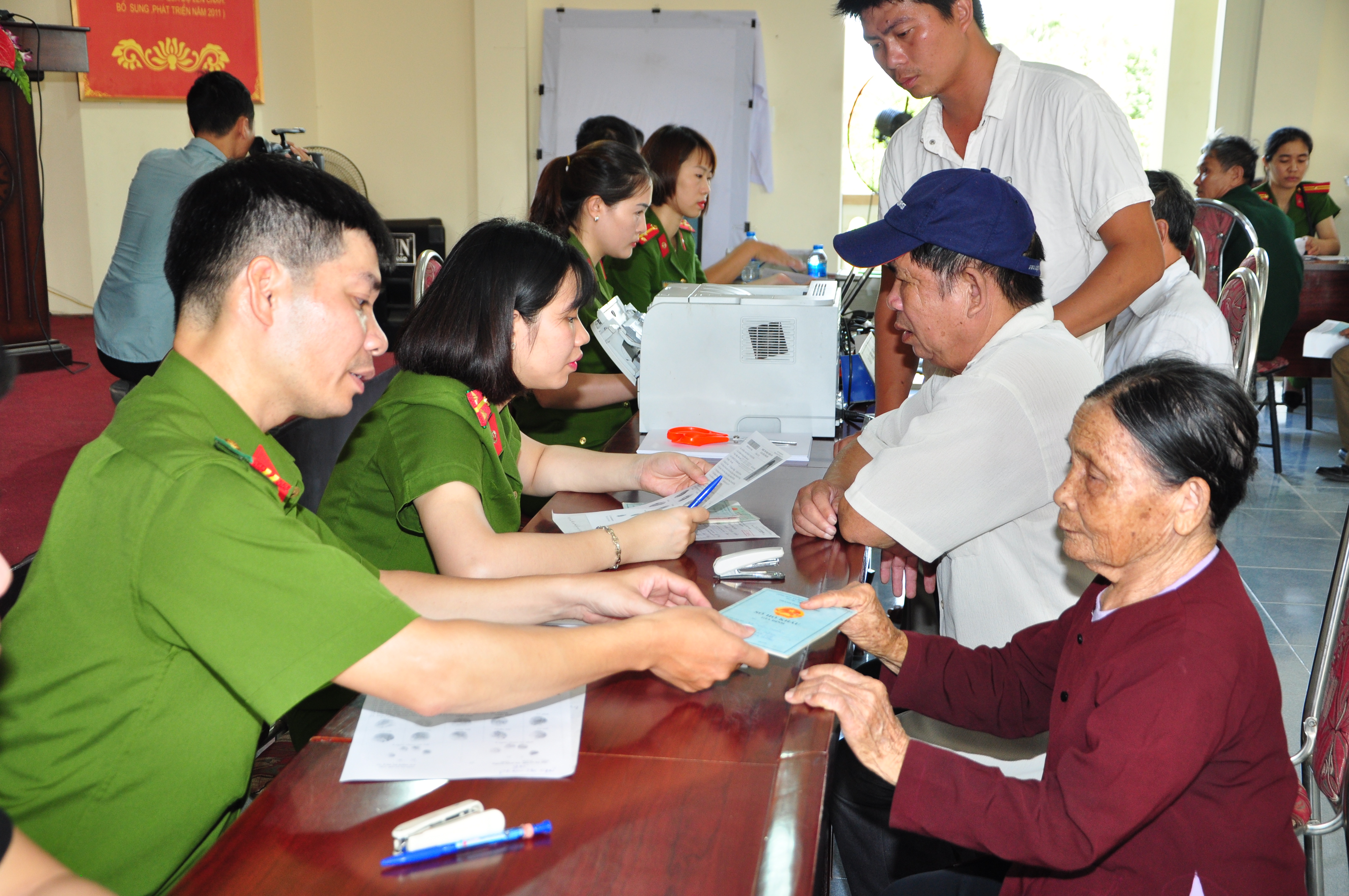 Phòng Cảnh sát quản lý hành chính về trật tự xã hội: Thu thập thông tin dân cư của 2.235077 nhân khẩu